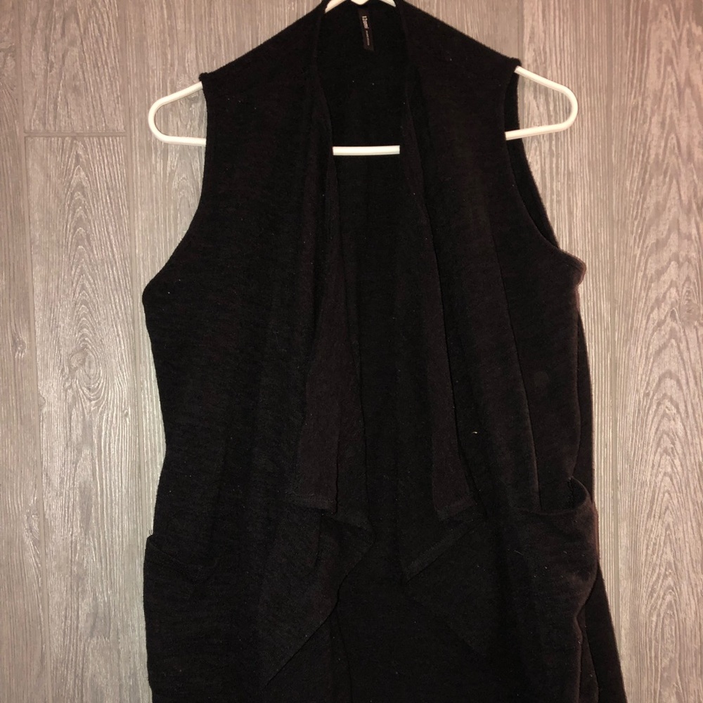 ⭐️⭐️⭐️Women’s 12ami Vest⭐️⭐️⭐️